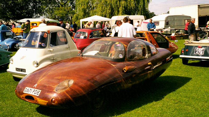 Tryane II at the rally in 2000.